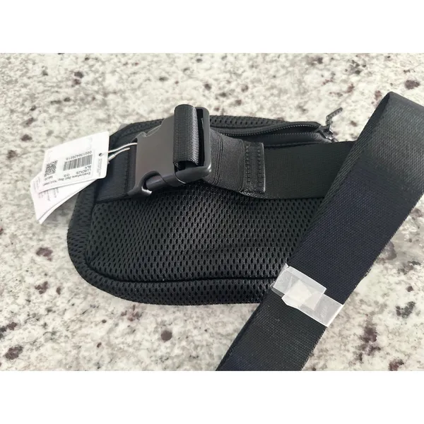 NWT New Lululemon Everywhere Belt Bag Knit Mesh Black Crossbody Waist Fanny Pack - Image 3
