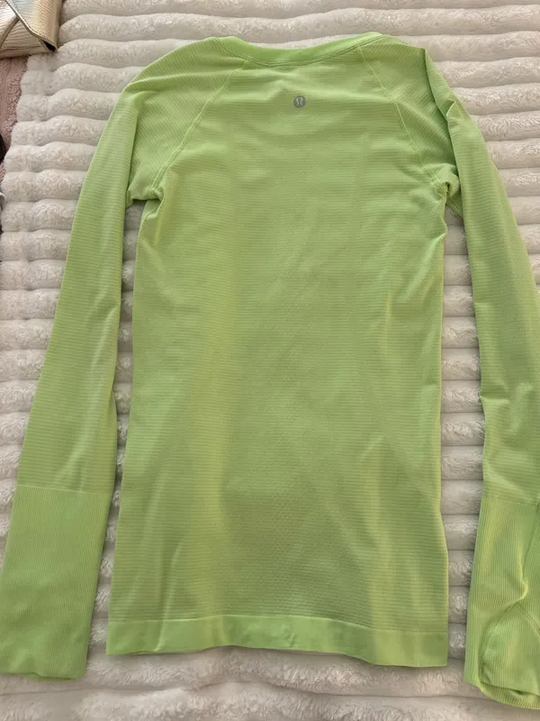Green Lululemon Top Swiftly Tech Long Sleeve - Image 5