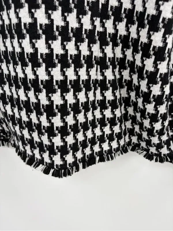 Joseph Ribkoff black and white houndstooth gold button tweed blazer women’s 14 - Image 4