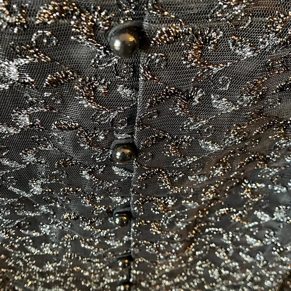 FINAL MARKDOWN , INTRICATELY detailed ladies blouse - Image 7