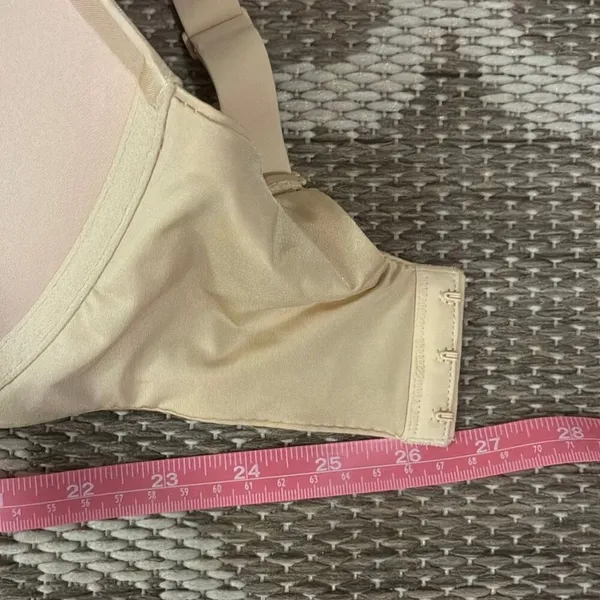 Skims Body wireless super push-up bra size 34H - Image 7