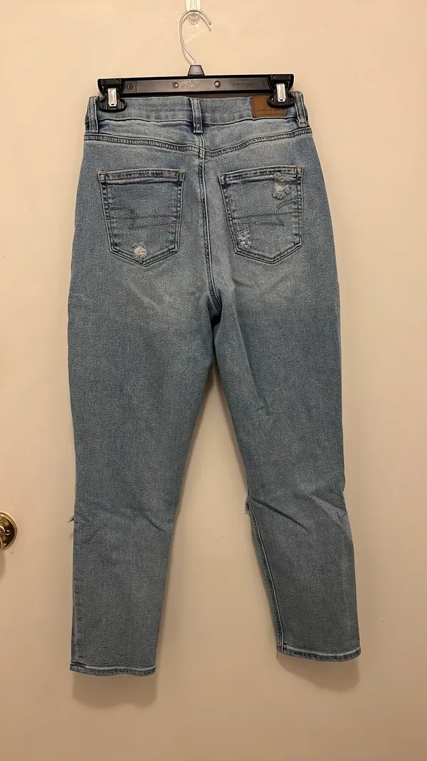 American Eagle Outfitters Curvy Mom Jeans - Image 2