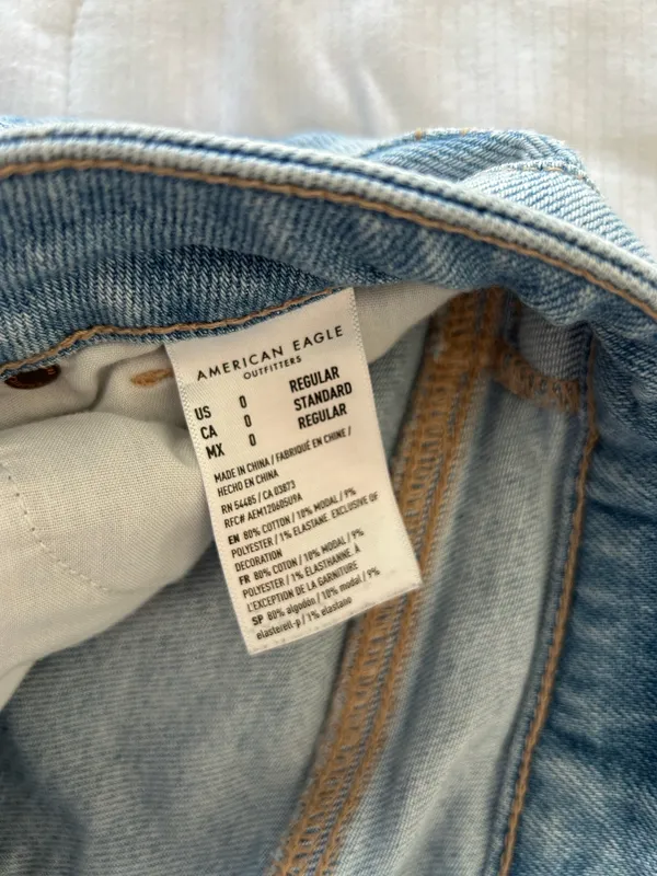 American Eagle Jeans - Image 3