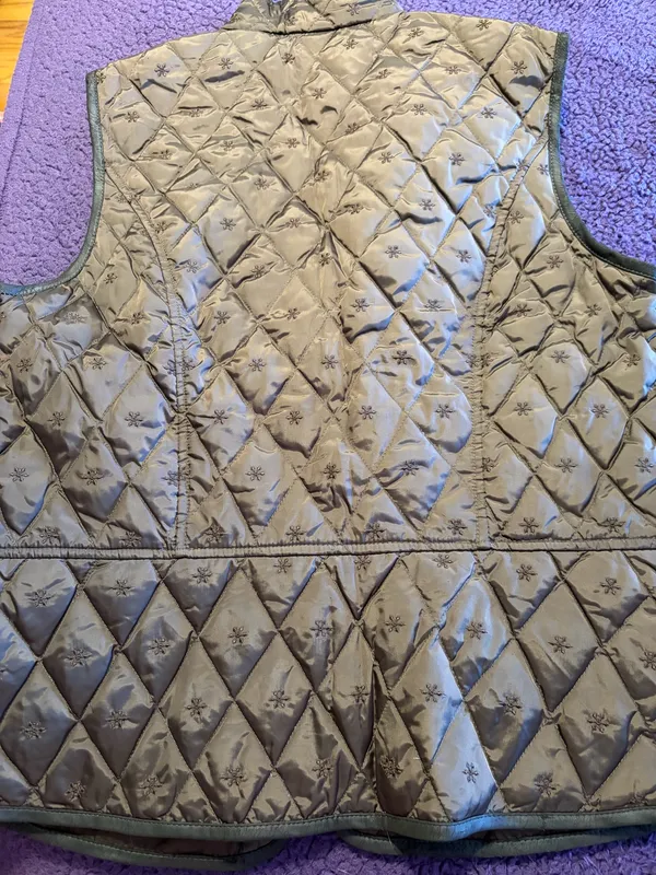 Women’s quilted Eddie Bauer vest  - Image 6