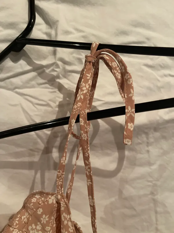 Boutique Floral Crop Top - Image 4