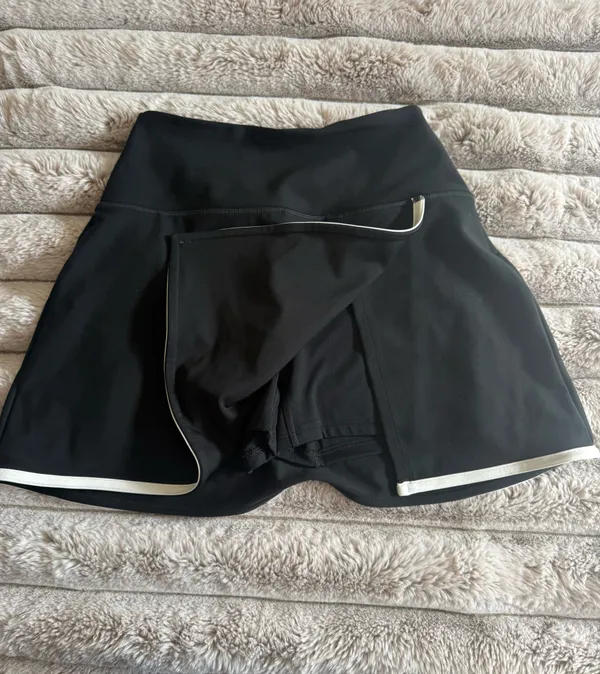 Abercrombie YPB Tennis Black Mini Skirt with White Trim - Image 6