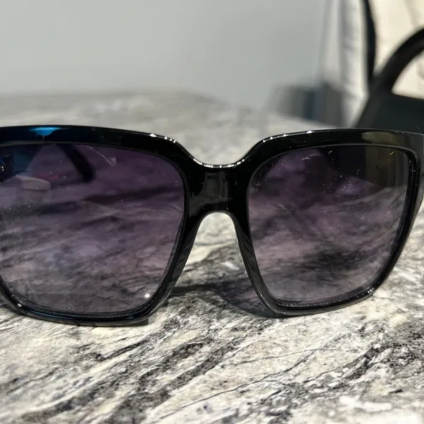 Black Sunglasses - Image 2