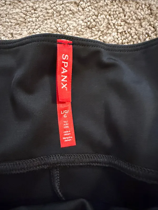 SPANX Faux Leather High-Waist Leggings - Black Athleisure Athletic Size: Large - Image 4