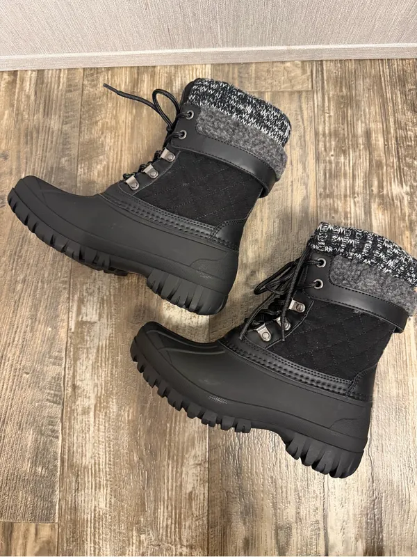Women's Black Quilted Winter Lace-Up Boots with Knit Collar Size 6 - Image 12