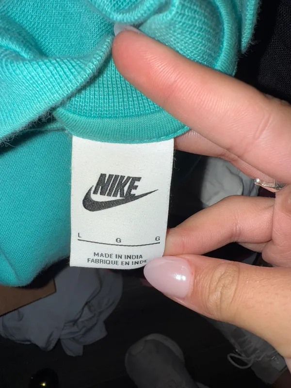 Teal Nike sweatshirt - Image 3