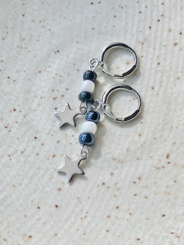 Handmade grunge fairy whimsical y2k star dangle earrings⭐️ - Image 4