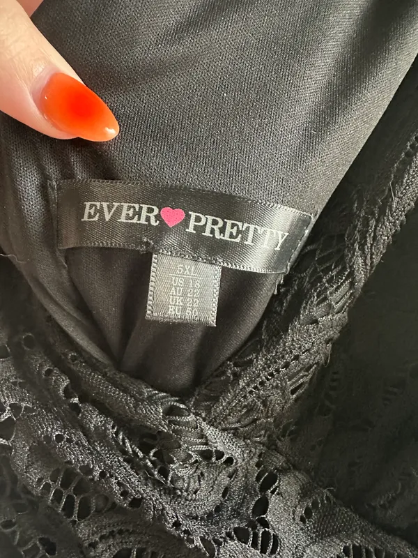 Black Lace Gown Size 18 - Image 3