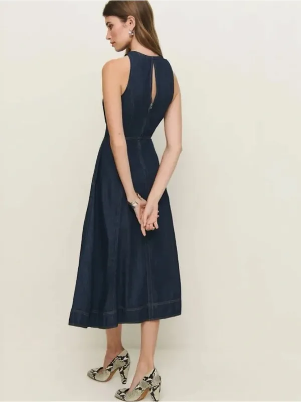 Reformation Pippa fit and flare denim midi dress Size: 6 - Image 2