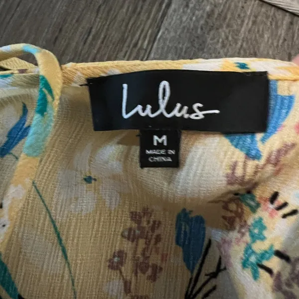 Lulu's Exclusive Yellow Wrap Dress. ‎ M - Image 12