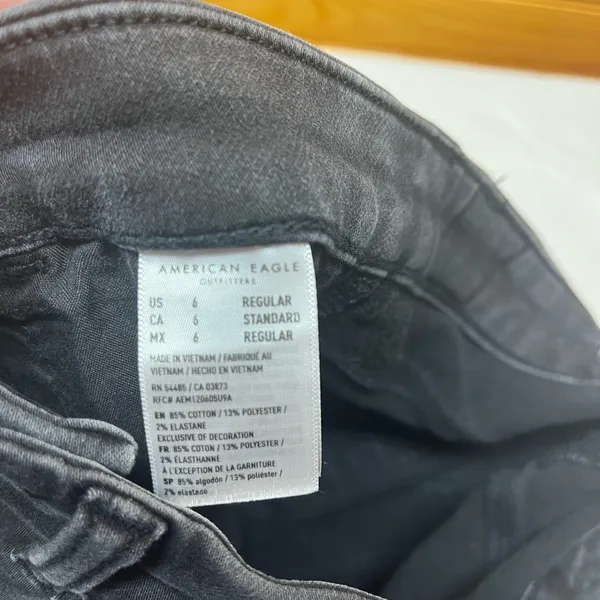 American‎ Eagle size 6 next level stretch - Image 2