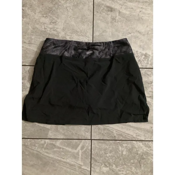 Brooks Equilibrium Women Black Running Skort Size S Patterned Waistband 220352 - Image 7