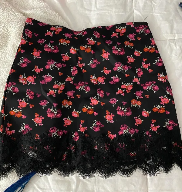 Forever 21 Black  Skirt - Image 2