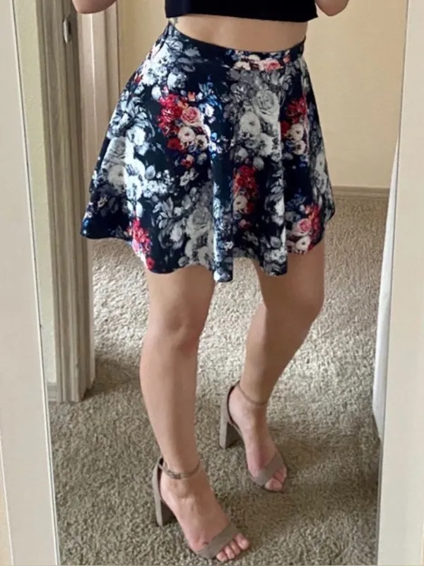 Abercrombie & Fitch Floral Y2K Skater Romantic Cottage-Core Black Mini Skirt M - Image 2