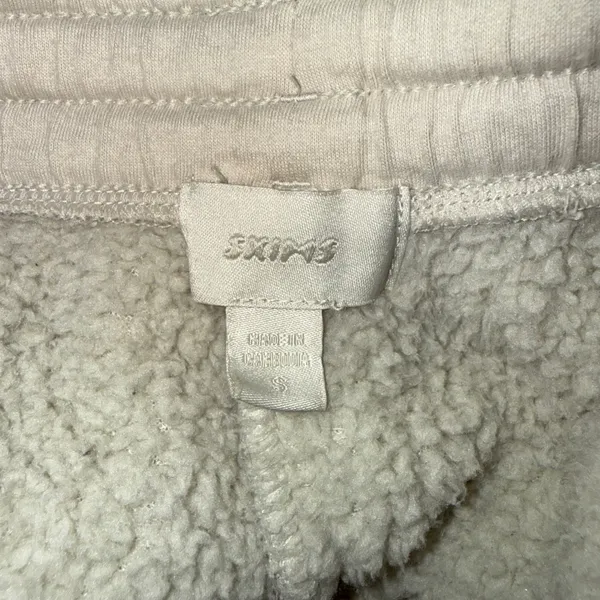 SKIMS Teddy Joggers Women Small‎ Bone White Good Fleece Loungewear Sweatpants - Image 5