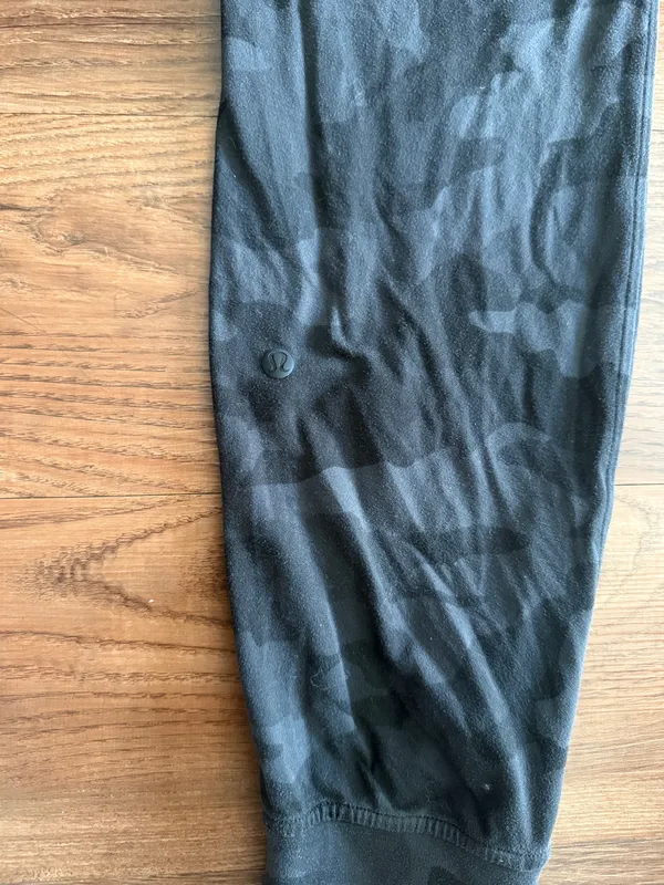 Lululemon Camo Joggers - Image 5