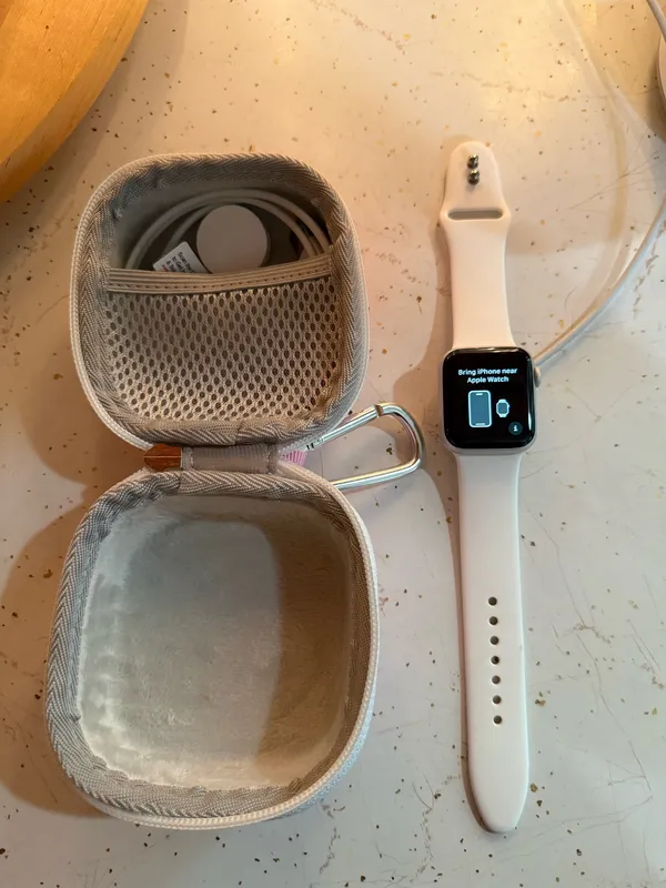 Apple Watch Series 5 40mm - Image 2