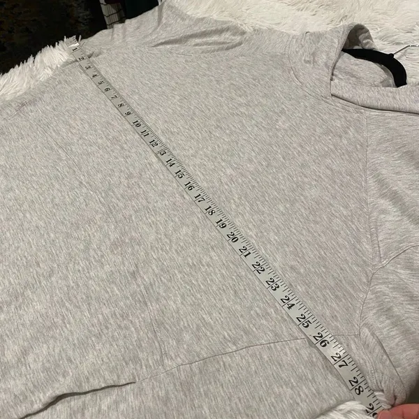 Lululemon Seek Stillness Hoodie in Heathered Core Ultra Light Grey M/L - Image 4