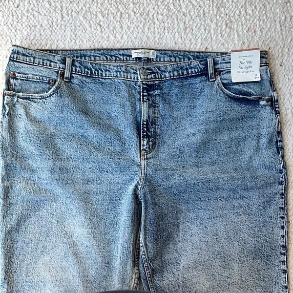 Abercrombie & Fitch 90's Straight Ultra High Rise Acid Wash Jeans 37‎ / 24 - Image 7
