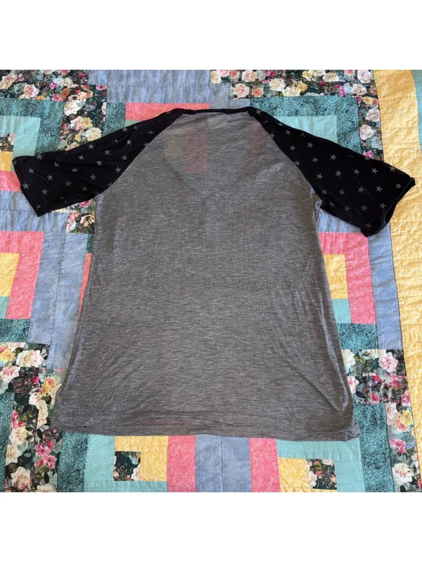 Harley-Davidson Woman’s XL Rhinestone Raglan Henley Top Gray Black Star Sleeves - Image 4