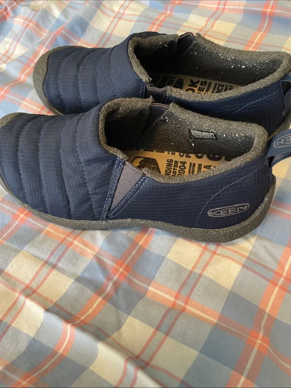 Keen Men's Navy Quilted Slip-On Loafers - Image 3