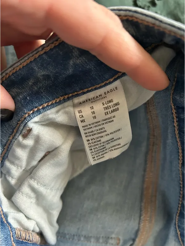 American Eagle Skinny Jeans - Image 3
