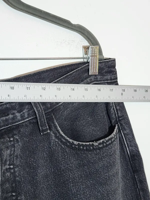 Universal Threads Womens Black 90s Baggy Jeans Size 12 Short - Image 5