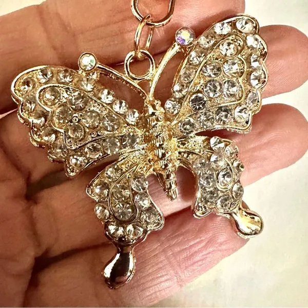 Gold tone butterfly rhinestone hang tag/keychain - Image 3