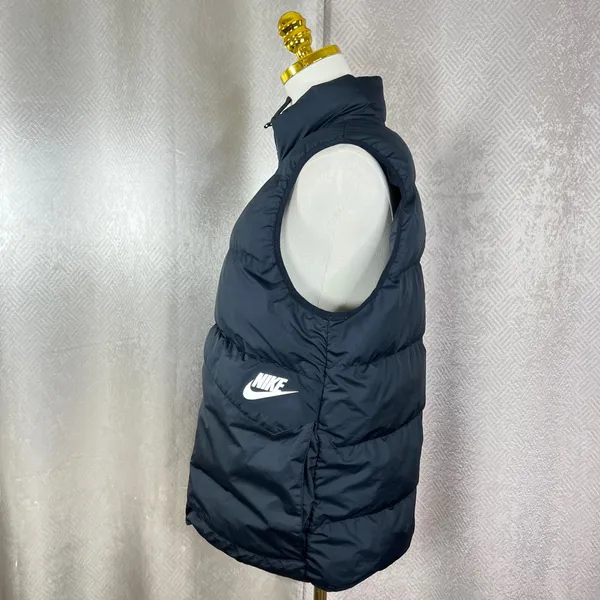 Nike Puffer Vest Womens XL Black Full Zip Quilted Insulated Sleeveless Jacket - Image 4