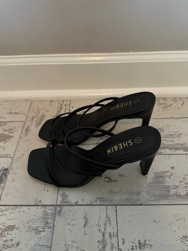 Shein Strappy Heels Black - Image 6