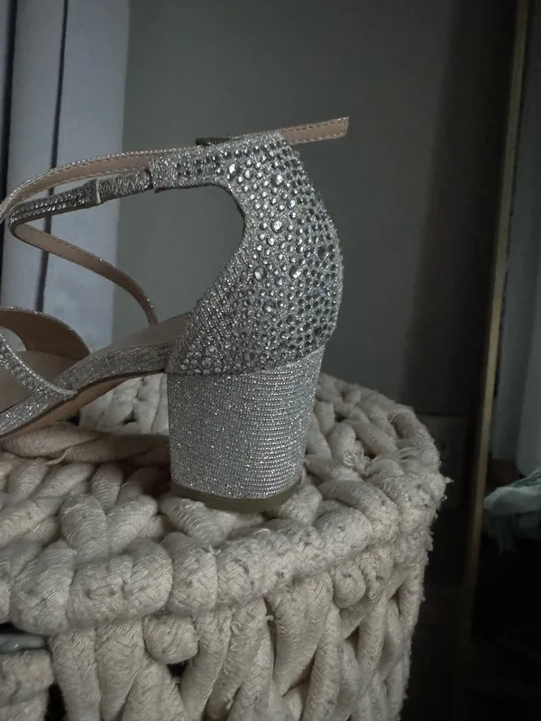 Paradox silver sparkle heel Size 7 - Image 2