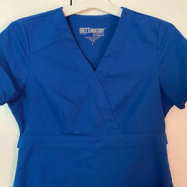Grey’s Anatomy Professional Wear by BARCO Scrub Top Blue Small - Image 2