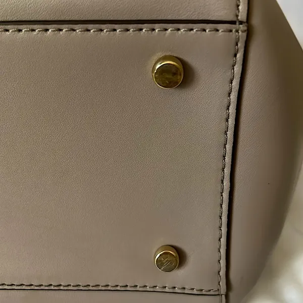 Kate Spade Authentic Gorgeous Light Gray/Taupe Leather Bag Purse 🌺🌺 - Image 9