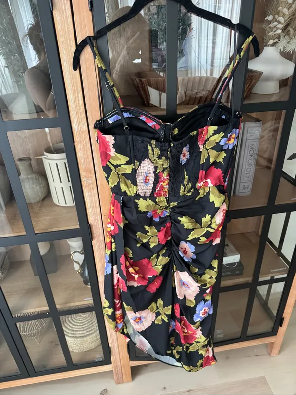 NWT Vici Collection Lorette Wrap Midi Dress asymmetrical floral wedding guest - Image 5