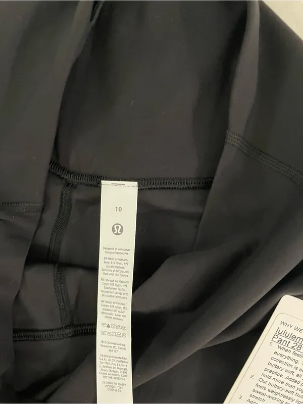 Lululemon NWT Align High Rise Leggings 28” Black Pockets Size 10 - Image 7