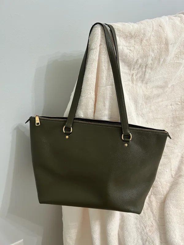 Coach Leather Shoulder Bag - Image 3