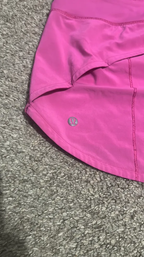 Lululemon Shorts Speed Up 4" 6 Mid-Rise - Image 4