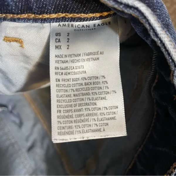American Eagle Strigid Mom Shorts Denim cutoff size 2 - Image 5