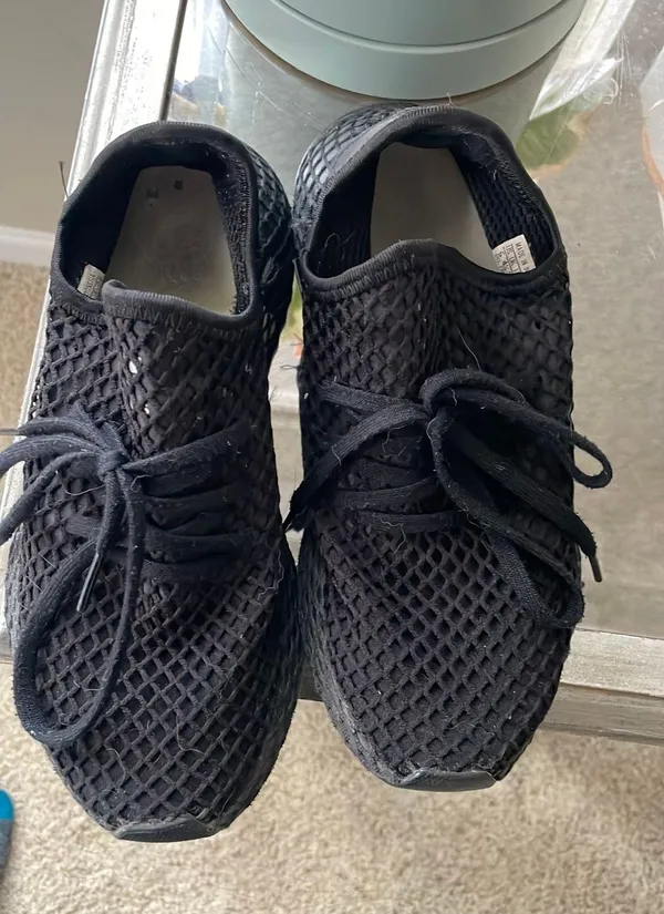 Adidas Tennis Shoes - Image 3