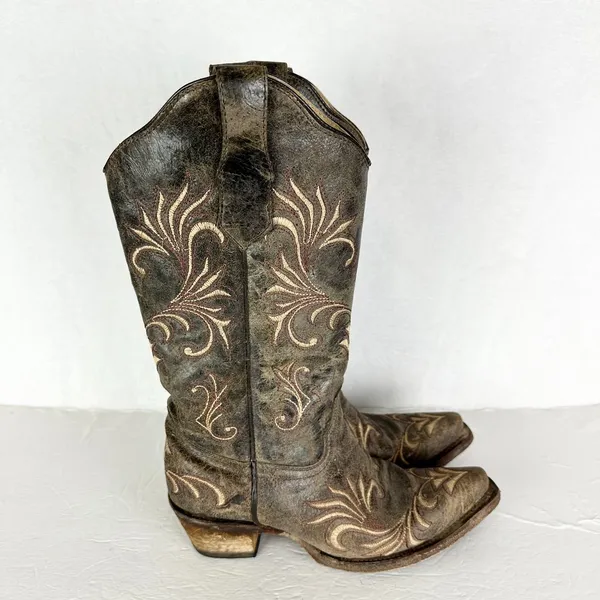 Corral Circle G Filigree Distressed Leather Western Boots Size 6.5 Embroidered - Image 2