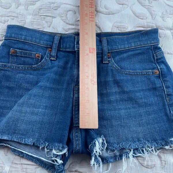 Gap Denim 1969 Womens 24P Medium Wash 3 Inch Cut Off‎ Jean Shorts Blue Petite - Image 9