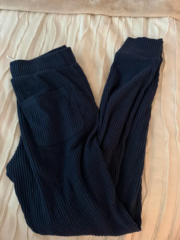 ALO yoga navy blue ribbed sweat set  - Image 4