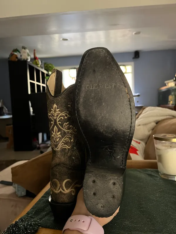 Old West Cowgirl Boots - Image 9