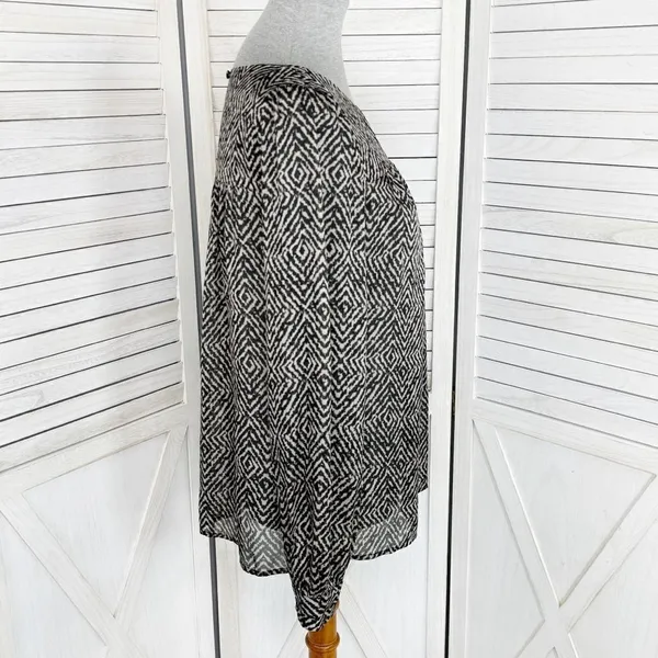 Ann‎ Taylor Loft Printed Pullover Blouse Cream Black Medium Long Sleeve - Image 3