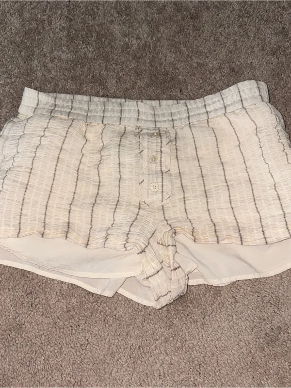 Zara Cream Striped Women's Shorts Size: XS - Image 2