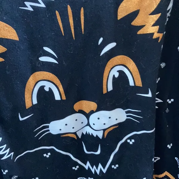 FINAL MARKDOWN Junior Halloween Tee (XL) Size undefined - Image 3